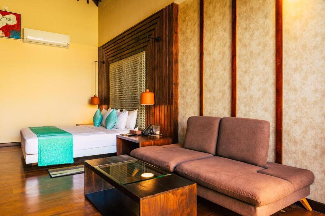 Seahorse Beach Resort Калпітія Екстер'єр фото