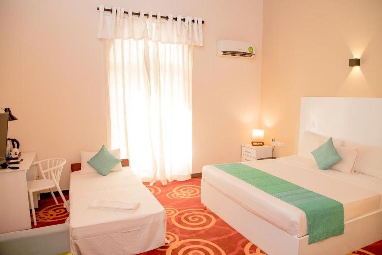 Seahorse Beach Resort Калпітія Екстер'єр фото